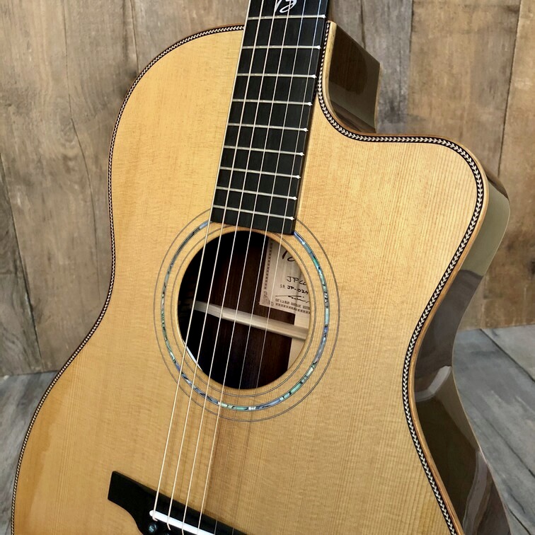 Boucher Modèle Signature JP Cormier 000 K&K Naturelle Guitare Acoustique
